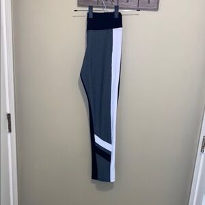 Women’s gym leggings by MARIKA